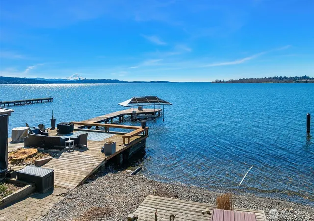 Photo 1 of Land for sale at 7615 Ne Champagne Point Pl, Kirkland, WA 98034 | MLS# NWM2502481 | Listing updated on 2026-09-21