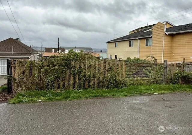 Photo 1 of Land for sale at 3122 Broadway Ave, Everett, WA 98201 | MLS# NWM2502560 | Listing updated on 2026-09-21