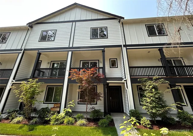 Photo 1 of Sale Pending at 34124 Emerald Ridge Ave Se, Black Diamond, WA 98010 | MLS# NWM2502585 | Listing updated on 2026-09-25