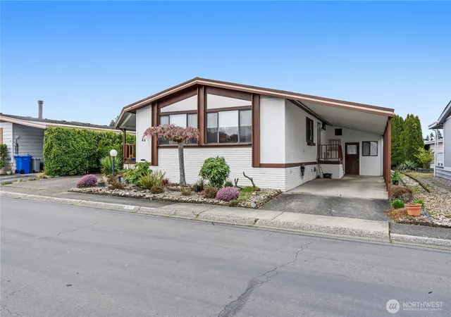 Photo 3 of Sale Pending at 11436 Se 208th Street #46, Kent, WA 98031 | MLS# NWM2502601 | Listing updated on 2026-05-03