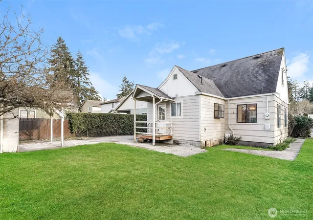 Photo 2 of Single family home for sale at 715 S 141st Street, Tacoma, WA 98444 | MLS# NWM2502622 | Listing updated on 2026-09-21