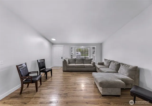 Photo 3 of Single family home for sale at 501 Shuksan Way, Everson, WA 98247 | MLS# NWM2502672 | Listing updated on 2026-09-21