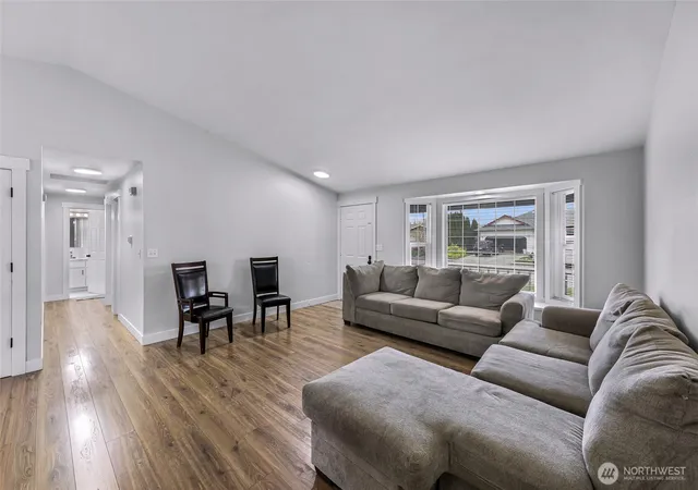 Photo 3 of Single family home for sale at 501 Shuksan Way, Everson, WA 98247 | MLS# NWM2502672 | Listing updated on 2026-09-21