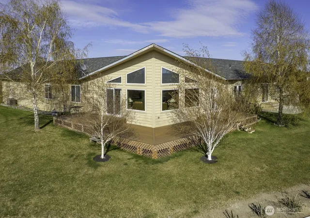 Photo 3 of Single family home for sale at 7618 Bouldercrest Rd NE, Moses Lake, WA 98837 | MLS# NWM2502749 | Listing updated on 2026-09-28