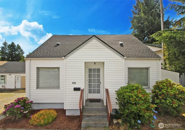 Multi family home for sale at 3119 Bridgeport Way W, University Place, WA 98466 | MLS# NWM2502777