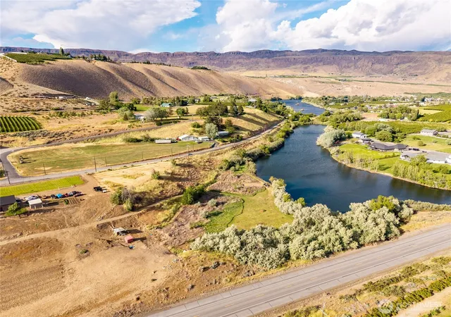Photo 3 of Land for sale at 0 Nna Rock Is Rd, Rock Island, WA 98850 | MLS# NWM2502861 | Listing updated on 2026-09-21