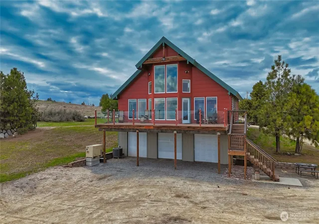 Photo 3 of Single family home for sale at 27 Scenic Dr, Brewster, WA 98812 | MLS# NWM2502914 | Listing updated on 2026-09-21