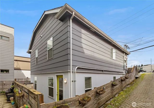 Photo 3 of Single family home for sale at 5045 37th Avenue S, Seattle, WA 98118 | MLS# NWM2502916 | Listing updated on 2026-09-21