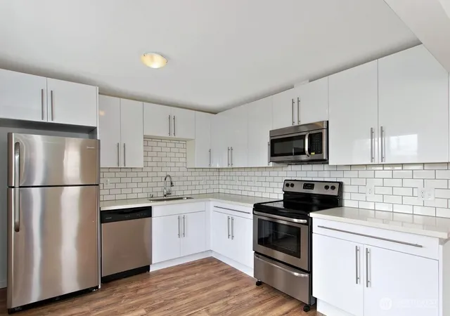 Photo 3 of Single family home for sale at 5045 37th Avenue S, Seattle, WA 98118 | MLS# NWM2502916 | Listing updated on 2026-09-21