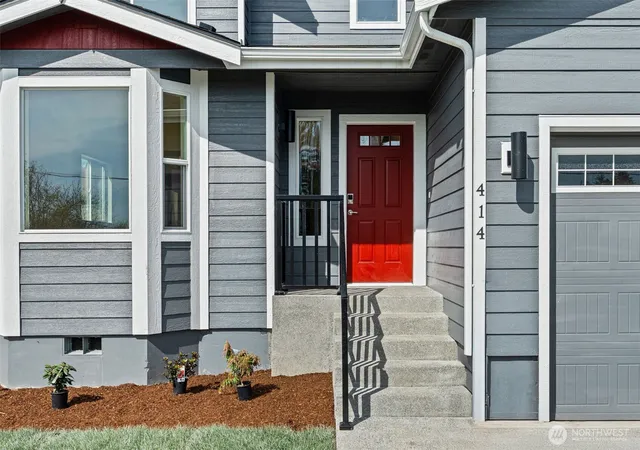 Photo 3 of Single family home for sale at 414 Comet St, Milton, WA 98354 | MLS# NWM2502923 | Listing updated on 2026-09-30