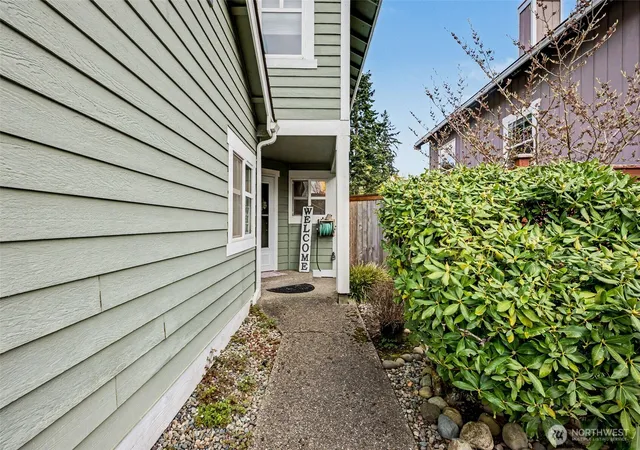 Photo 3 of Single family home for sale at 5520 Cricket Ln Se, Lacey, WA 98503 | MLS# NWM2502981 | Listing updated on 2026-10-03