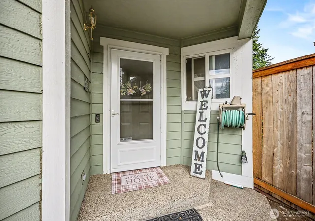Photo 3 of Single family home for sale at 5520 Cricket Ln SE, Lacey, WA 98503 | MLS# NWM2502981 | Listing updated on 2026-10-03
