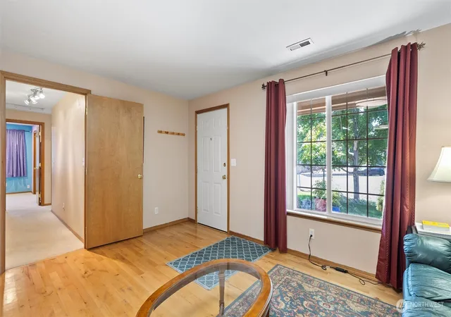 Photo 3 of Single family home for sale at 87 Sullivan Pl, Walla Walla, WA 99362 | MLS# NWM2503056 | Listing updated on 2026-09-22