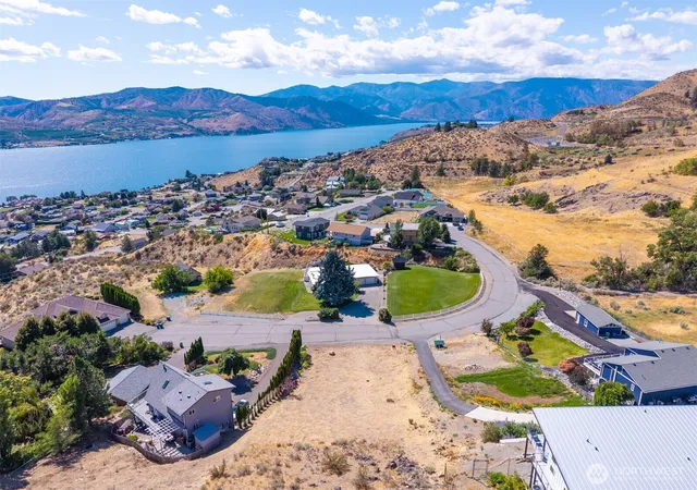 Photo 3 of Land for sale at 211 Pinnacle Pl, Chelan, WA 98816 | MLS# NWM2503111 | Listing updated on 2026-09-21