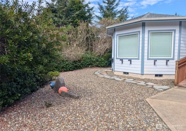 Photo 3 of Single family home for sale at 258 N Razor Clam Dr SW, Ocean Shores, WA 98569 | MLS# NWM2503149 | Listing updated on 2026-09-21