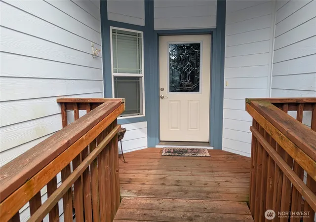 Photo 4 of Single family home for sale at 258 N Razor Clam Dr SW, Ocean Shores, WA 98569 | MLS# NWM2503149 | Listing updated on 2026-09-21