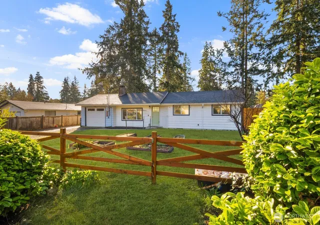 Photo 3 of Single family home for sale at 9808 Lawndale Ave Sw, Lakewood, WA 98498 | MLS# NWM2503171 | Listing updated on 2026-09-21