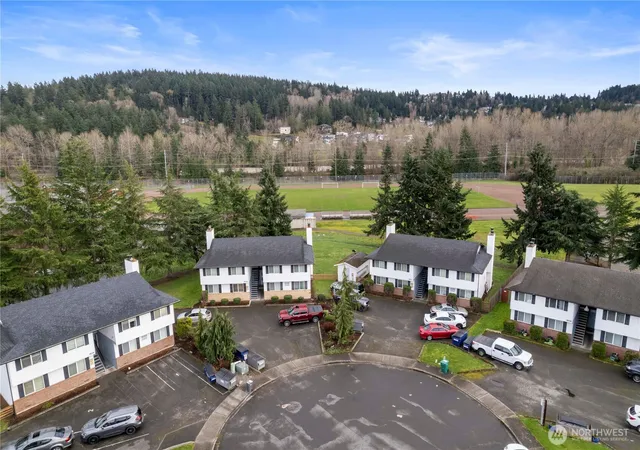Photo 2 of Multi family home for sale at 3842 D Pl Se, Auburn, WA 98002 | MLS# NWM2503231 | Listing updated on 2026-09-21