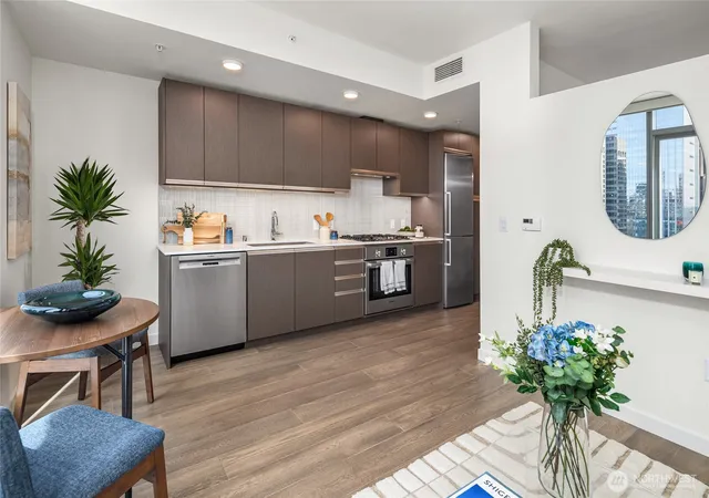 Photo 4 of Condo for sale at 800 Columbia St #1703, Seattle, WA 98104 | MLS# NWM2503276 | Listing updated on 2026-09-25