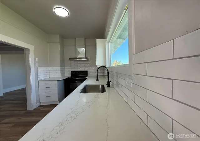 Photo 4 of Sale Pending at 7 2nd Street, Touchet, WA 99360 | MLS# NWM2503304 | Listing updated on 2026-09-29