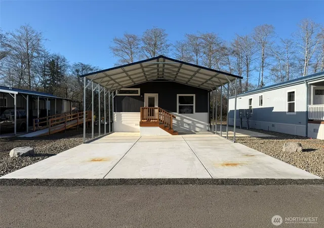 Photo 2 of Manufactured home for sale at 2010 Broadway Ave #16, Hoquiam, WA 98550 | MLS# NWM2503356 | Listing updated on 2026-09-21