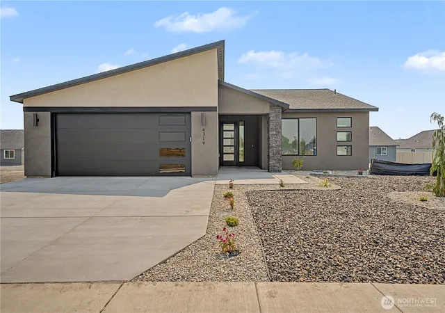 Photo 1 of Single family home for sale at 4319 W Surf Scoter St, Moses Lake, WA 98837 | MLS# NWM2503404 | Listing updated on 2026-09-21
