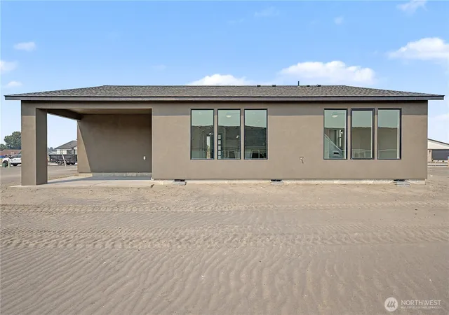 Photo 3 of Single family home for sale at 4319 W Surf Scoter St, Moses Lake, WA 98837 | MLS# NWM2503404 | Listing updated on 2026-09-21