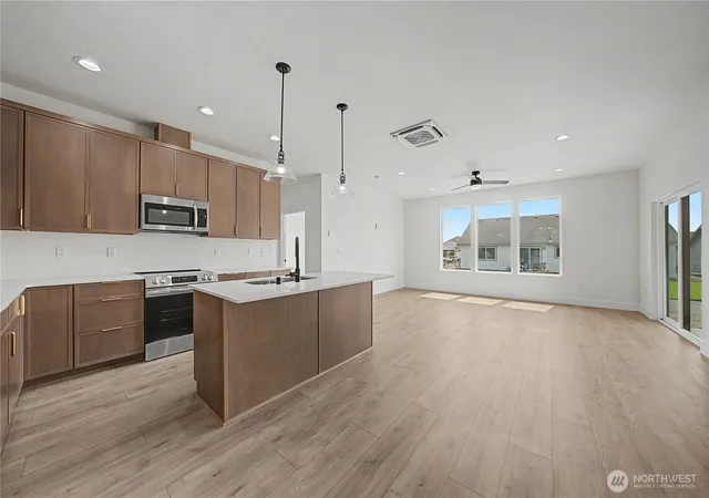 Photo 4 of Single family home for sale at 4319 W Surf Scoter St, Moses Lake, WA 98837 | MLS# NWM2503404 | Listing updated on 2026-09-21