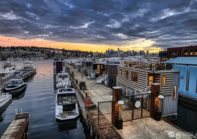 Photo 2 of Land for sale at 2309 N Northlake Way #5, Seattle, WA 98103 | MLS# NWM2503473 | Listing updated on 2026-09-30