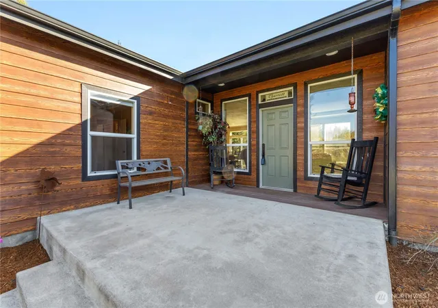 Photo 2 of Manufactured home for sale at 13113 Algyer Rd Se, Rainier, WA 98576 | MLS# NWM2503645 | Listing updated on 2026-10-01
