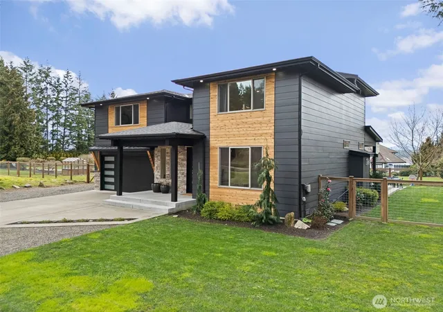 Photo 4 of Single family home for sale at 14423 134th Avenue E, Puyallup, WA 98374 | MLS# NWM2503679 | Listing updated on 2026-09-19