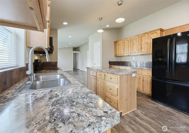 Photo 2 of Manufactured home for sale at 3516 Meadowbrook Ln Se, Lacey, WA 98503 | MLS# NWM2503681 | Listing updated on 2026-09-21