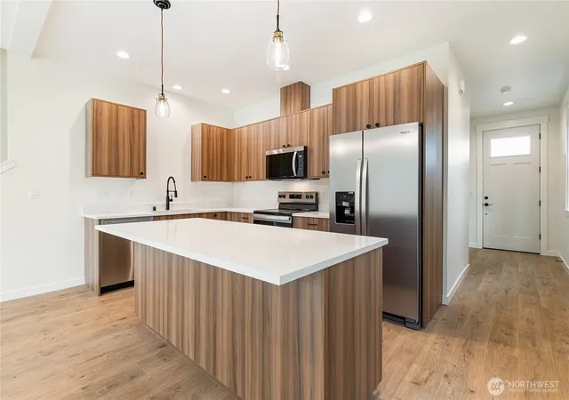 Photo 4 of Single family home for sale at 4241 Melrose Ln, Bellingham, WA 98226 | MLS# NWM2503683 | Listing updated on 2026-09-28