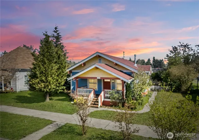 Photo 2 of Sale Pending at 1014 B St, Centralia, WA 98531 | MLS# NWM2503702 | Listing updated on 2026-09-25