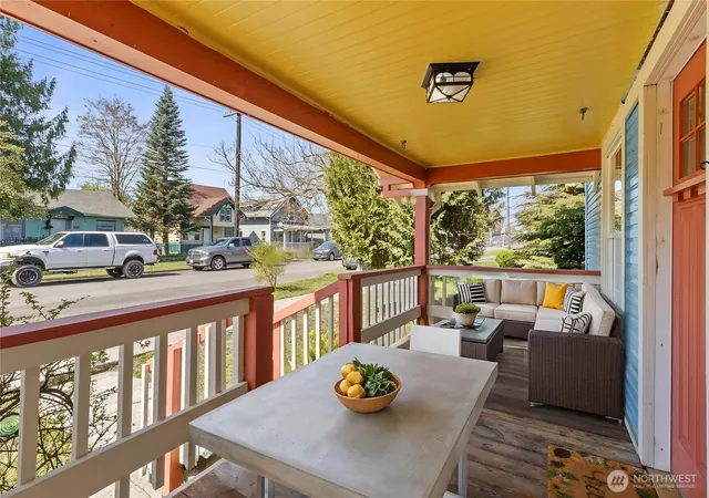 Photo 3 of Sale Pending at 1014 B St, Centralia, WA 98531 | MLS# NWM2503702 | Listing updated on 2026-09-25