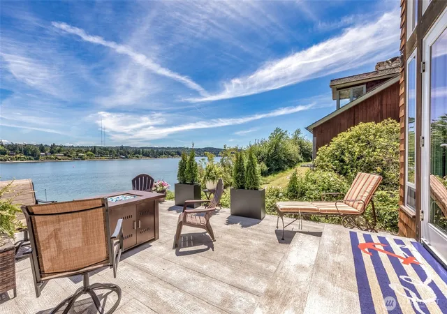 Photo 3 of Single family home for sale at 8829 Sw Quartermaster Dr, Vashon, WA 98070 | MLS# NWM2503710 | Listing updated on 2026-09-27