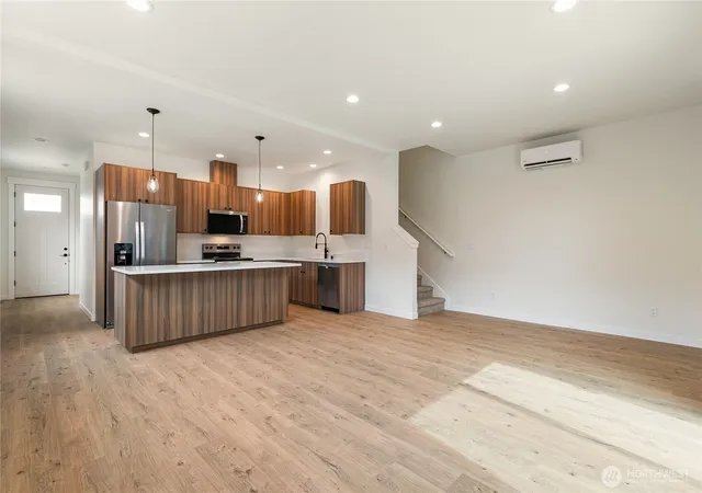 Photo 4 of Single family home for sale at 4245 Melrose Ln, Bellingham, WA 98226 | MLS# NWM2503712 | Listing updated on 2026-09-29