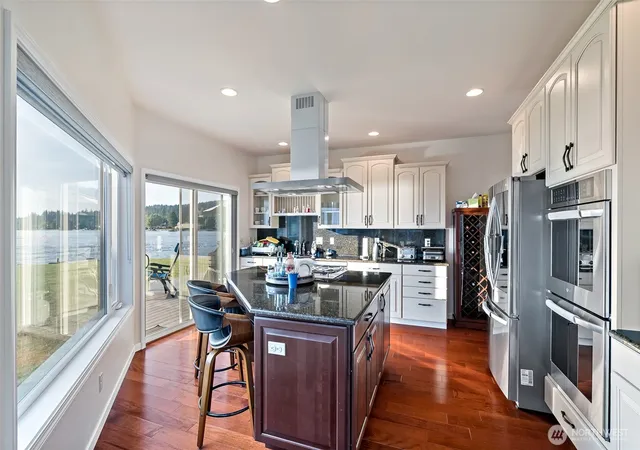 Photo 3 of Single family home for sale at 1558 Fairview St, Bellingham, WA 98229 | MLS# NWM2503735 | Listing updated on 2026-09-21