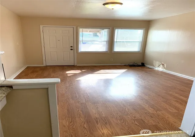 Photo 3 of Multi family home for sale at 1423 S 7th Avenue, Kelso, WA 98626 | MLS# NWM2503781 | Listing updated on 2026-09-21