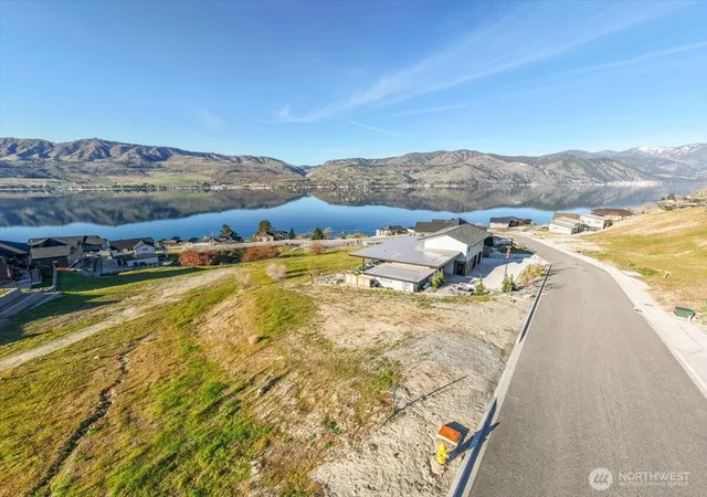 Photo 4 of Land for sale at 256 Apple Ave, Chelan, WA 98816 | MLS# NWM2503804 | Listing updated on 2026-09-21