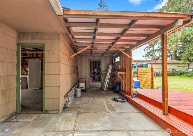 Photo 4 of Single family home for sale at 622 141st Street S, Tacoma, WA 98444 | MLS# NWM2503868 | Listing updated on 2026-09-30