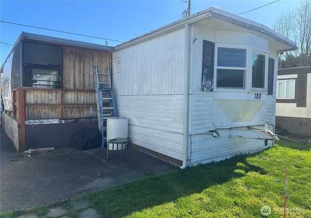 Photo 2 of Sale Pending at 8080 Nw Harborview Rd #M180, Blaine, WA 98230 | MLS# NWM2503905 | Listing updated on 2026-09-25