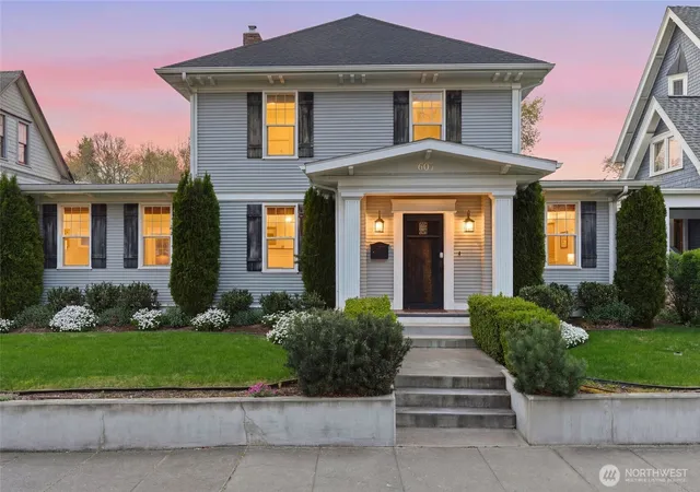 Photo 3 of Single family home for sale at 607 Boyer Ave, Walla Walla, WA 99362 | MLS# NWM2504038 | Listing updated on 2026-09-27