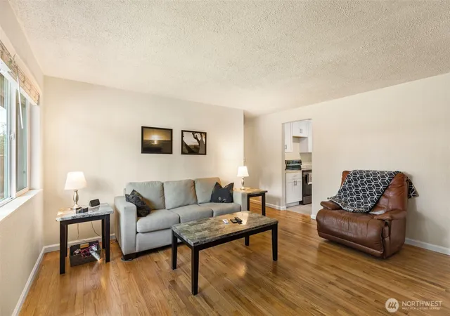 Photo 4 of Single family home for sale at 18816 89 Avenue NE, Bothell, WA 98011 | MLS# NWM2504139 | Listing updated on 2026-09-26