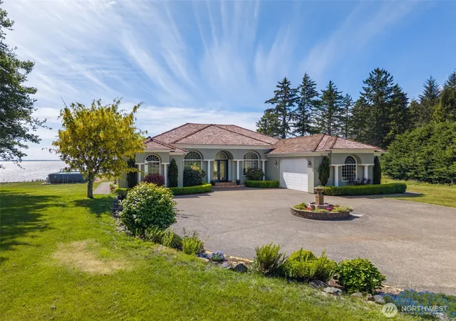 Photo 4 of Single family home for sale at 41 Gray Gables Ln, Hoquiam, WA 98550 | MLS# NWM2504210 | Listing updated on 2026-09-21