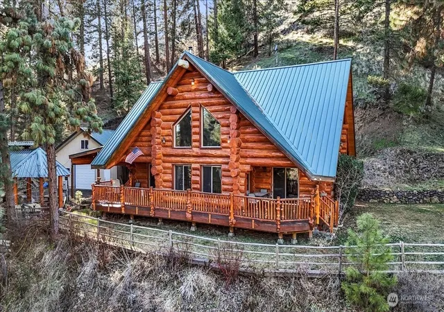 Single family home for sale at 4492 Nile Rd, Naches, WA 98937 | MLS# NWM2504328