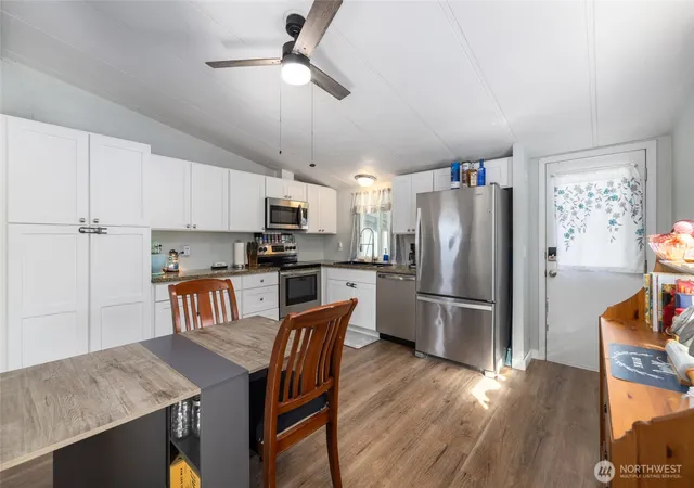 Photo 4 of Sale Pending at 212 Gibson St, Sedro Woolley, WA 98284 | MLS# NWM2504342 | Listing updated on 2026-09-17
