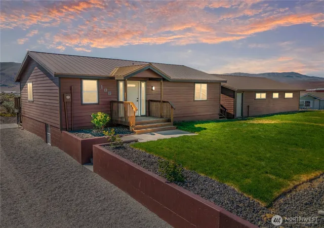 Photo 1 of Single family home for sale at 106 Sw Yucca Pl, Mattawa, WA 99349 | MLS# NWM2504559 | Listing updated on 2026-09-21