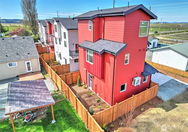 Photo 3 of Townhouse for sale at 27523 102nd Avenue NW #D, Stanwood, WA 98292 | MLS# NWM2504691 | Listing updated on 2026-09-30