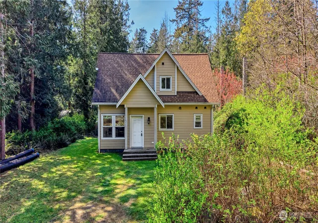 Photo 3 of Single family home for sale at 167 Northwood Dr, Point Roberts, WA 98281 | MLS# NWM2504775 | Listing updated on 2026-09-21